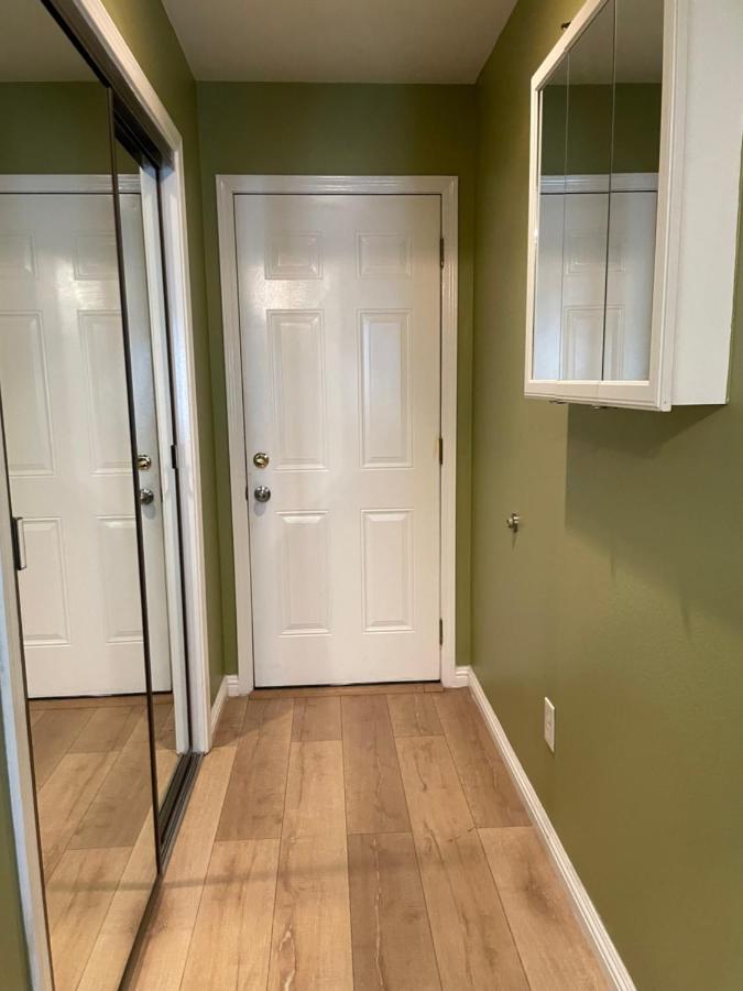 Private Room In Los Angeles With Wifi, Tv, And View Of Hollywood Sign & Shared Kitchen Dış mekan fotoğraf